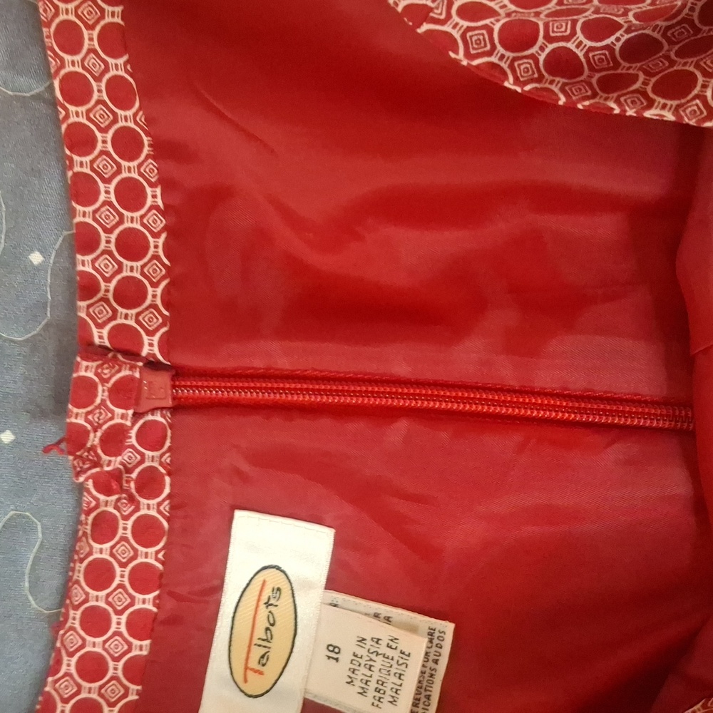 Talbots Red Geometric Cropped Pants - Picture 4 of 8